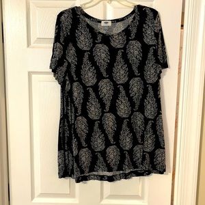 Tee shirt with design